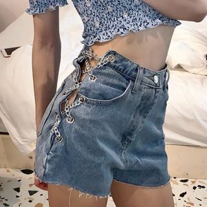 Brand new summer short with cute details